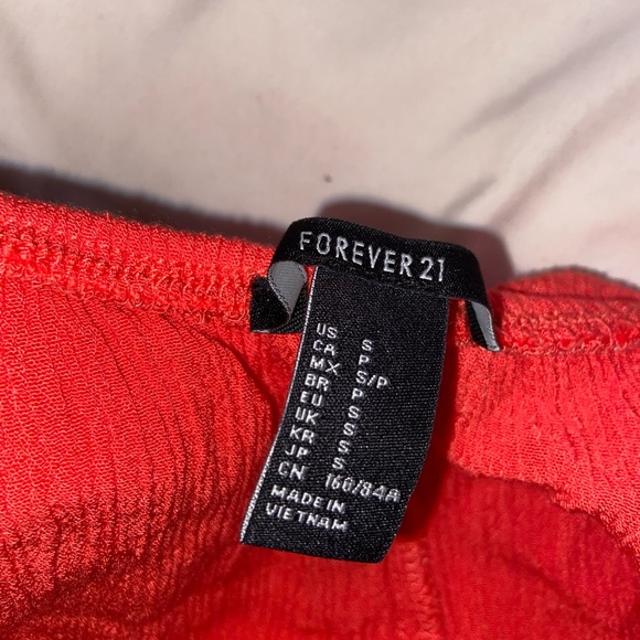 Forever 21 Small crop top - Picture 3 of 4